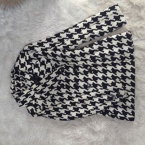 White House Black Market tailored houndstooth coat